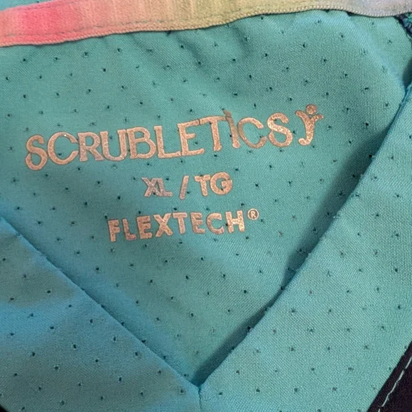 Scrub Top - Picture 5 of 6